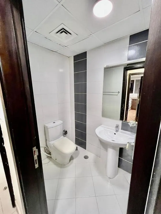 Short Stay Partition Room In Al Barsha 1 Near Mashreq Metro Dubai 0*,