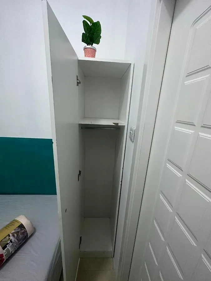 Short Stay Partition Room In Al Barsha 1 Near Mashreq Metro Dubai 0*,  United Arab Emirates