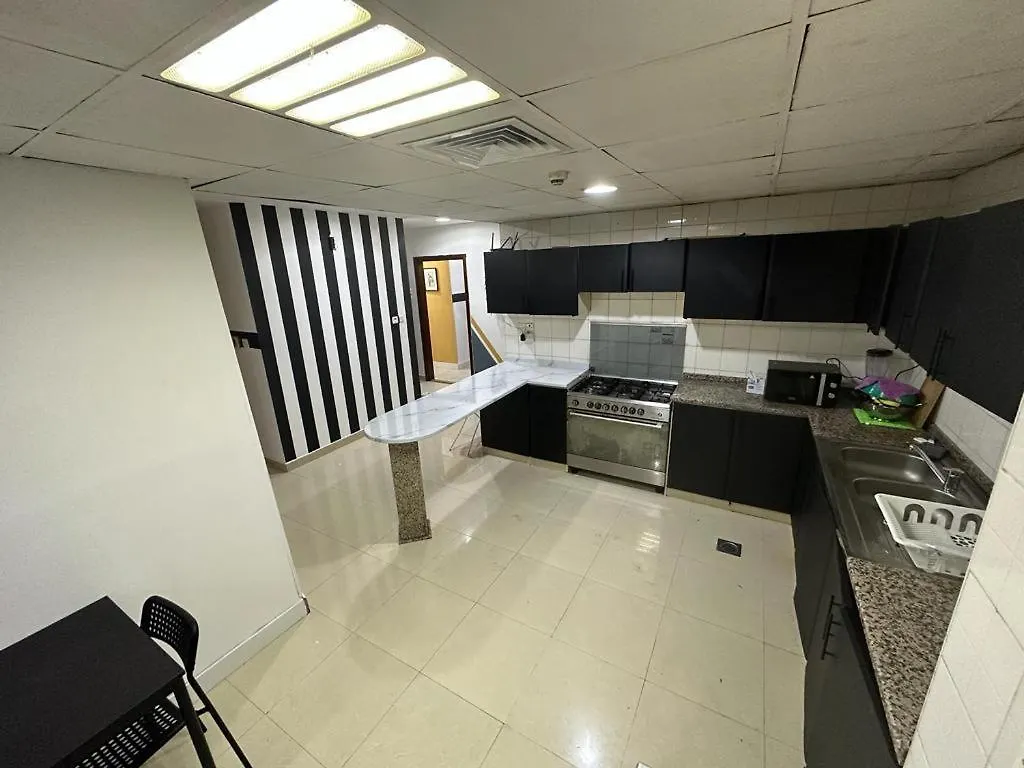 Short Stay Partition Room In Al Barsha 1 Near Mashreq Metro Dubai 0*,